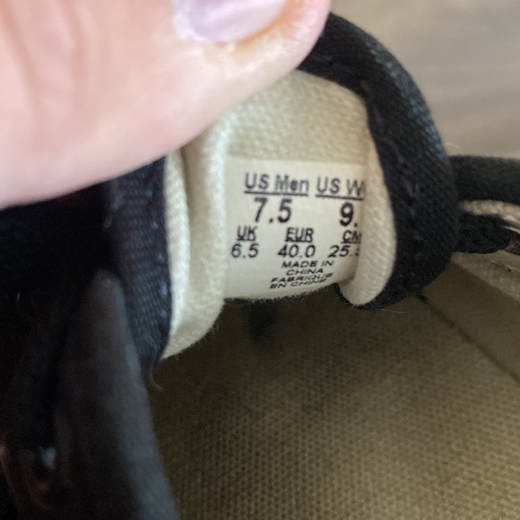 Vans Black Sneakers - Picture 3 of 4